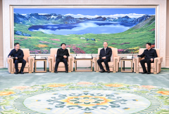 省委副、省长胡玉亭正在会见国度市场监